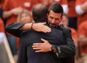 开云棋牌入口-包含法国网球队碾压美国网球队，纳达尔统治全场的词条