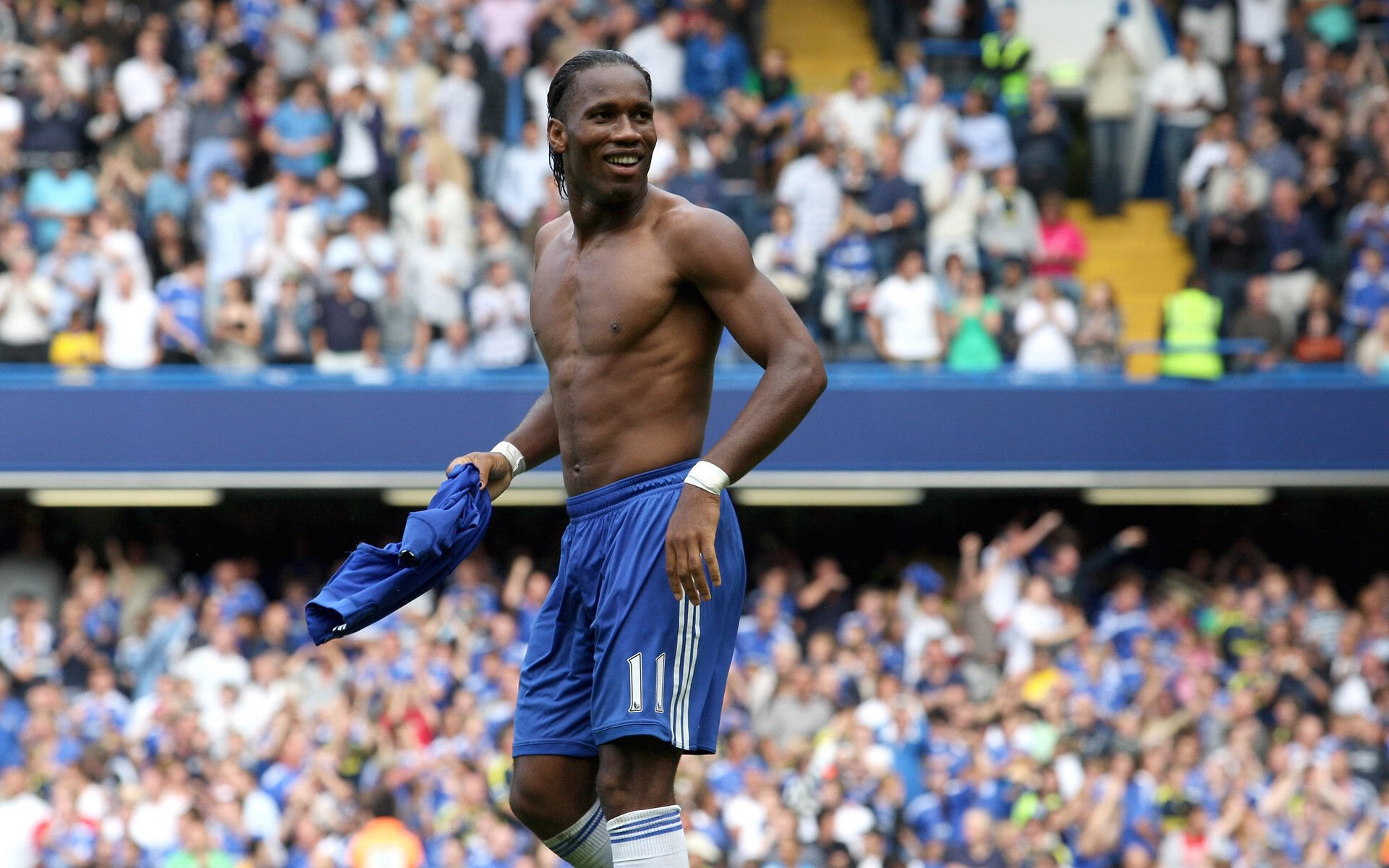 格列兹曼的破局时刻，日本战术压制乌拉圭背后的个人英雄主义